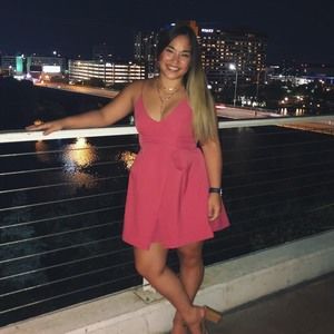 Meet your Posher, Marisa